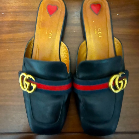 Gucci slippers - Picture 1 of 6